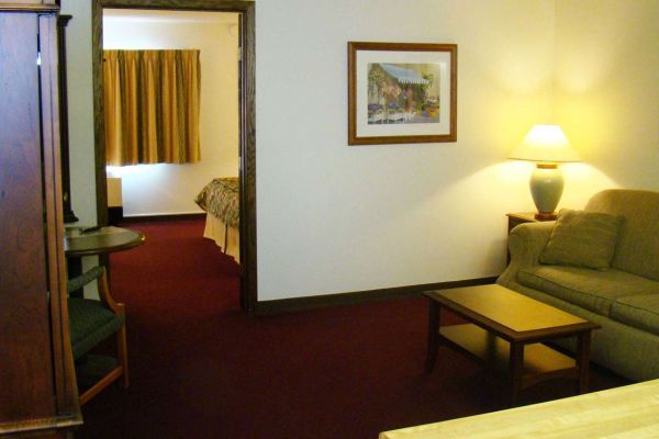 MAGNUSON HOTEL FRANKLIN SQUARE (Houghton)